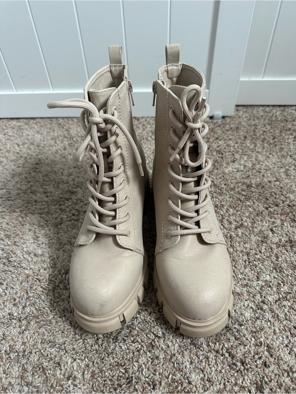 MIA Women’s Size 7 Taupe Lace Up Chunky Lug Sole Combat Boots - Picture 5 of 8